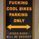 plaque vintage Harley parking