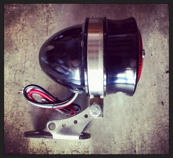 feu-arrière-bobber feu-stop-bobber-noir Hollister