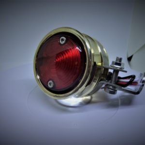 lumière-laiton-moto