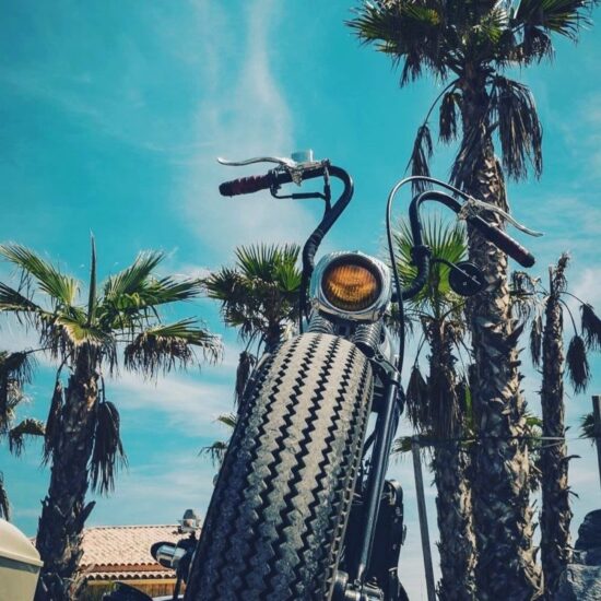 phare-electroline-jaune phare-electroline-jaune