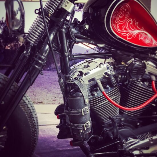 porte-bouteille-essence-harley porte-bouteille-essence-moto