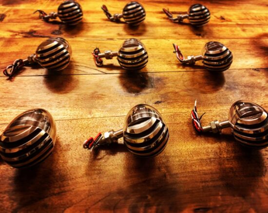 shrapnel-grill-tail-light-silver bobber-vintage-led-tail-light