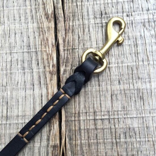 laniere-mousqueton-cuir-pantalon prisonnier (6) laniere-mousqueton-cuir-pantalon prisonnier (6)