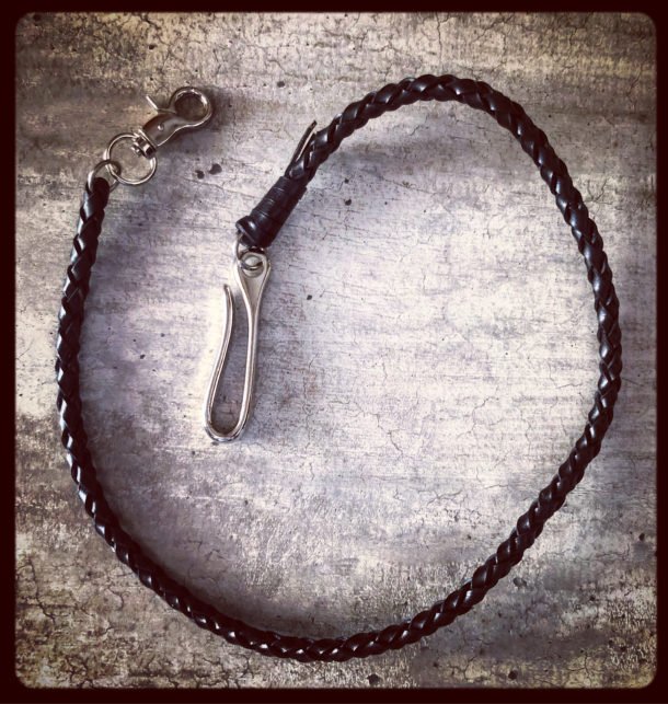 accessoires-kustom-portefeuille chaine-cuir-tressée-biker