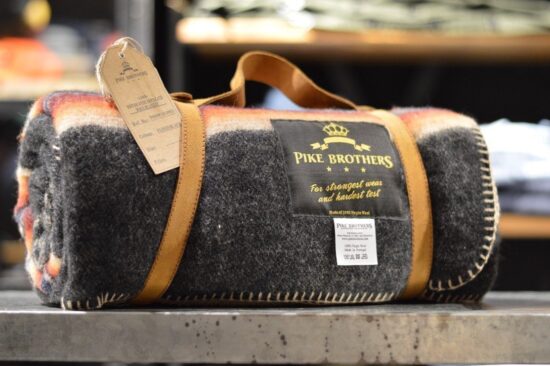 blanket-Mexican-plaid-pure-wool-pike-brother-1969-denakatee blanket-Mexican-plaid-pure-wool-pike-brother-1969-denakatee-round