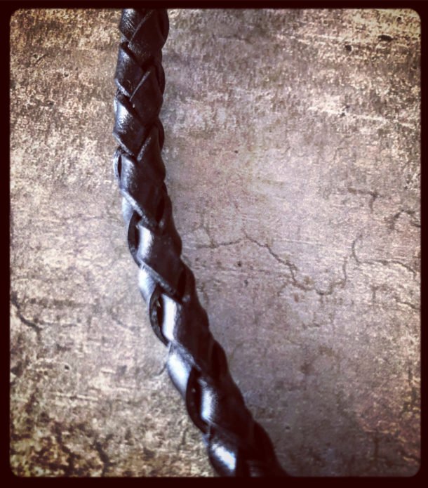 lanière-tressée-portefeuille lanière cuir biker