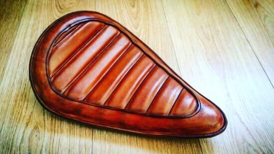 Selle cuir Harley matelassée Hold fast marron clair selle-solo-matelassée-cuir-bobber
