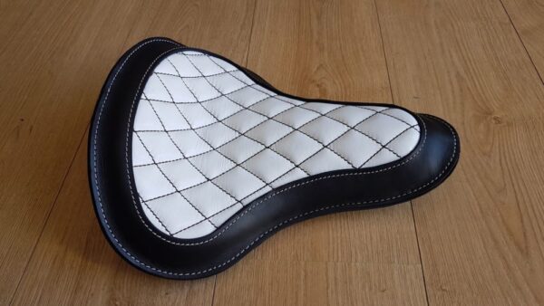 selle-cuir-bobber-blanche-diamond