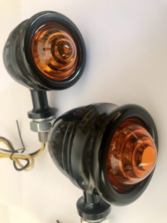 clignotants-bobber-moto CLIGNOTANTS CUSTOM NOIR EDGE CUT VERRES ORANGE