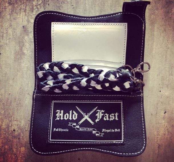 Portefeuille-holdfast-cuir-raye-noir-blanc-biker-harley-davison (2) Portefeuille-holdfast-cuir-raye-noir-blanc-biker-harley-davison-interieur