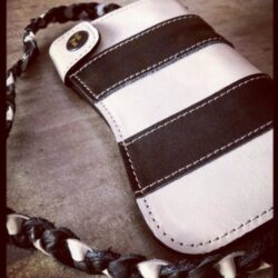 wallet-biker-leather-striped-black-white-customs-harley-davison-detail