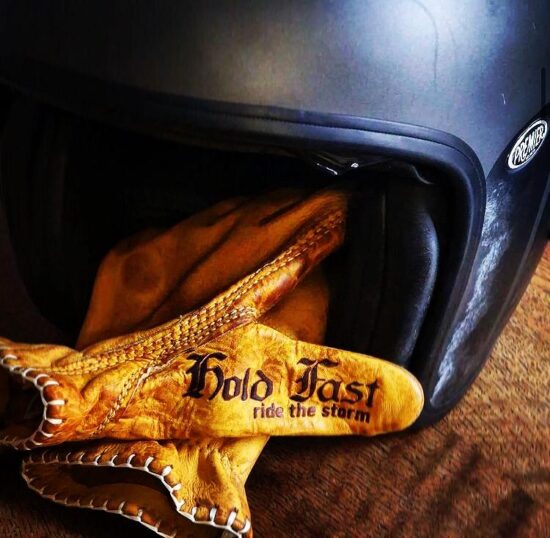 Gants-moto-cuir-vintage-jaune-holdfast-hold-fast-schhol-of-cool (3) Gants-moto-cuir-vintage-jaune-holdfast-hold-fast-schhol-of-cool