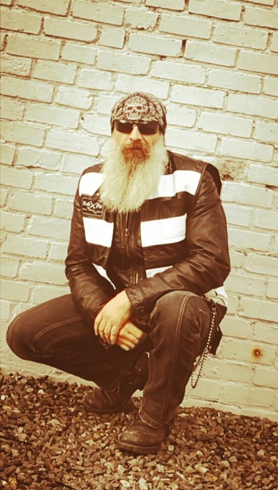 Gilet-cuir-prisonnier-holdfast-cut (13) Gilet-cuir-prisonnier-holdfast-cut-cuir