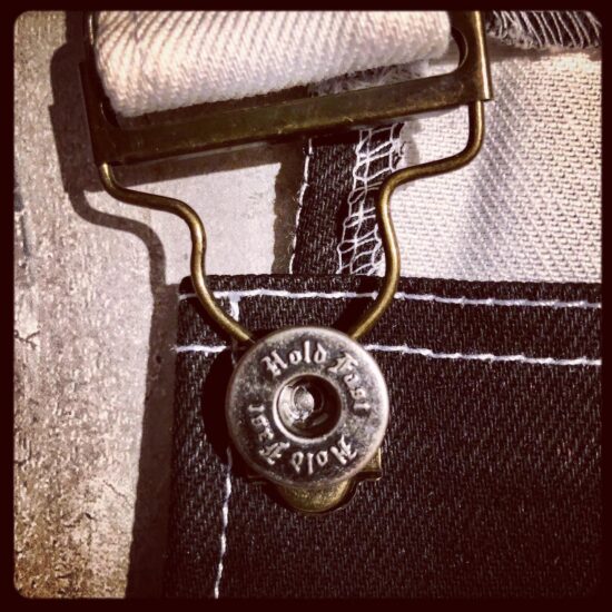 Salopette-denim-Holdfast-16oz-moto-biker (1) Salopette-denim-Holdfast-16oz-moto-biker-detail-bouton