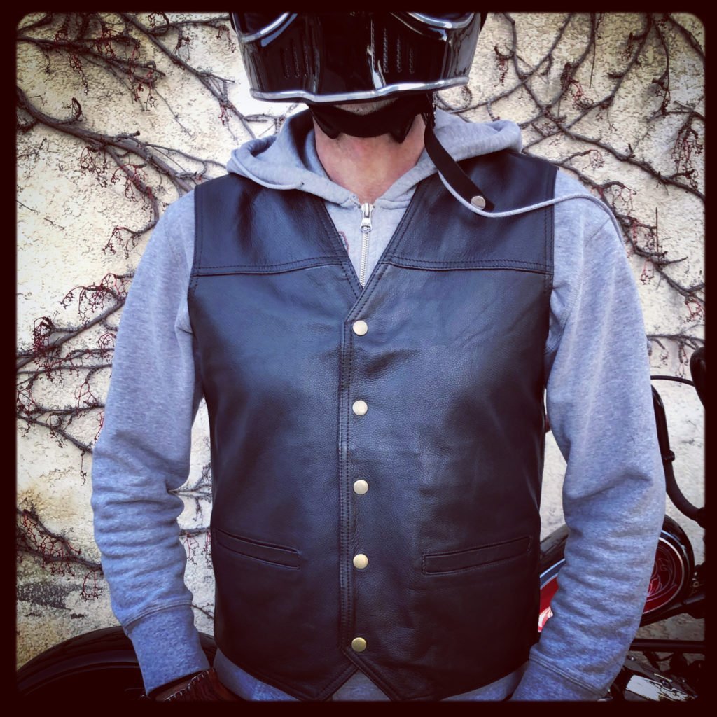 gilet-cuir-vintage-hold-fast