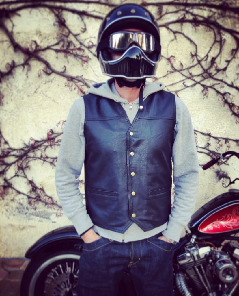 v-cut-biker-hold-fast