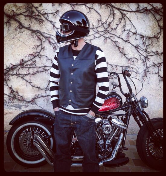 Gilet Cuir V Cut 1932 Hold Fast (3) Gilet-Cuir-biker-V Cut 1932-Hold Fast-devant