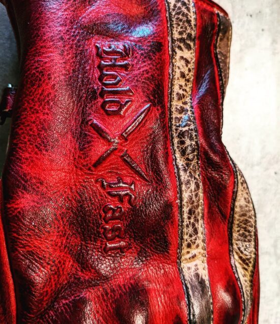 Gants-hold fast-le mans-rouge-biker-old-school-vintage-cote (4) Gants-hold fast-le mans-rouge-biker-old-school-vintage-pouce-hold