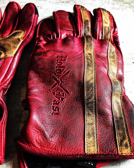 paire-de-gants-cuir-rouge-le-mans gants-cuir-patiné-moto