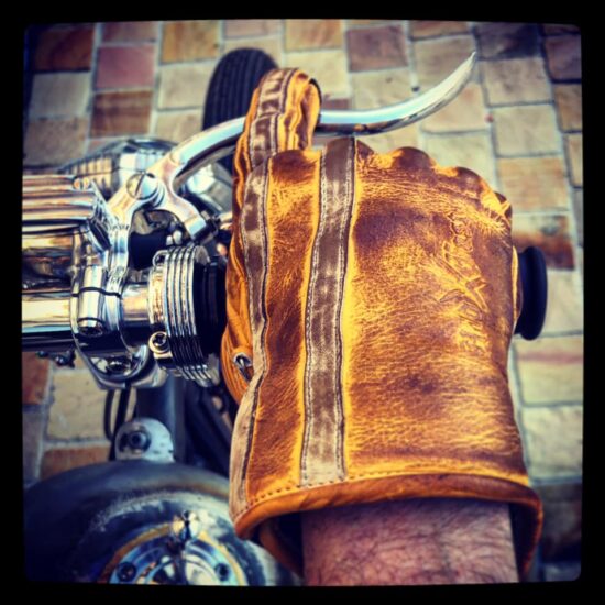 gants-kustom gloves-leather-motorbike-Hold-fast-school-of-cool