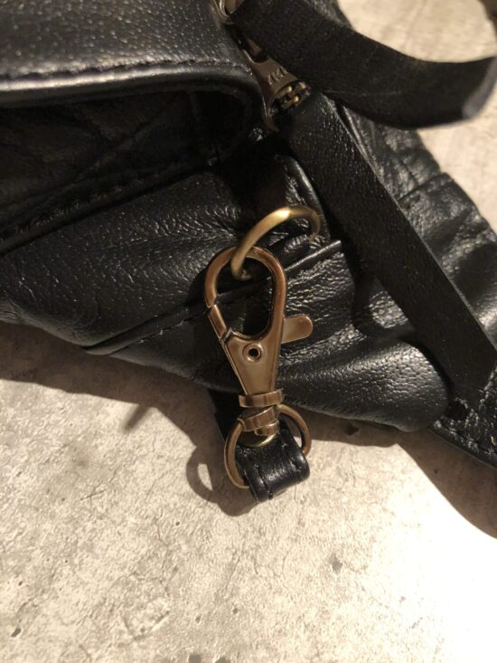 banane-hold-fast (2) banane-hold-fast (2)