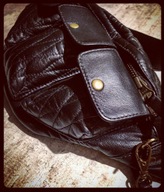 sacoche-banane-moto banane-cuir-biker