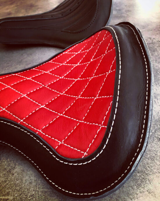 selle-cuir-harley-rouge selle-cuir-harley-rouge