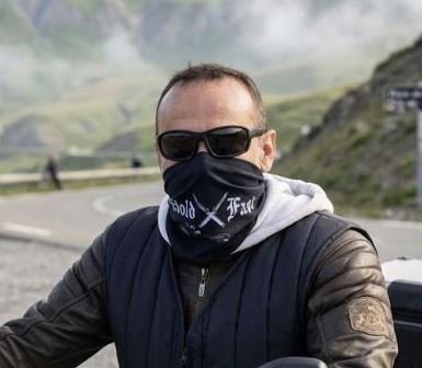 Tour de Cou noir Hold Fast « Illegal As Hell » Tour de Cou noir Hold Fast "Illegal As Hell" – Image 2