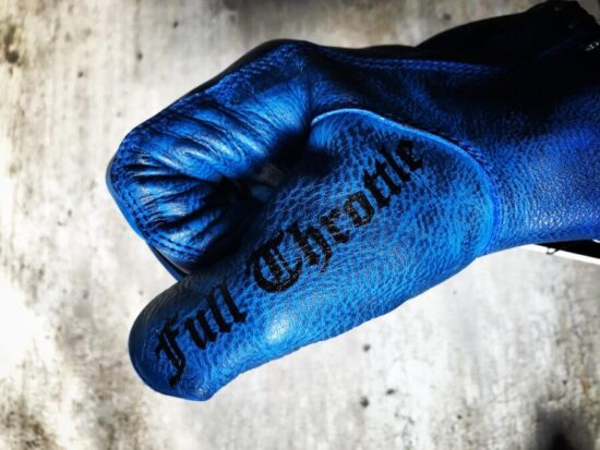 Blue-leather-gloves-kustom (6) Blue-leather-gloves-kustom (6)