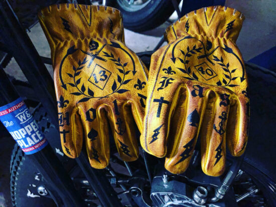 Yellow-vintage-racer-gloves (14) Yellow-vintage-racer-gloves (14)