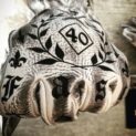 gants-chopper-vintage-cuir-holdfast-tatoo-tatouages-blanc-detail-chiffre