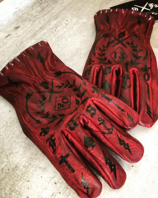 red-waxed-tattoo-gloves red-waxed-tattoo-gloves