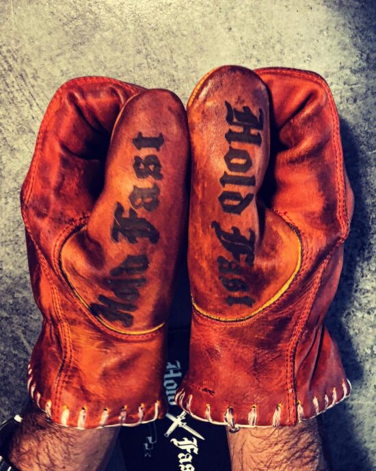 Gants moto-cuir-bobbers-vintage-old school-holdfast-rouges-France-harley davidson (4) Gants moto-cuir-bobbers-vintage-old school-holdfast-rouges-France-harley davidson - pouces