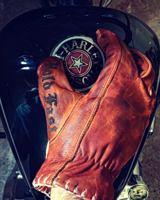 bloody-leather-gloves-hold-fast (2) bloody-leather-gloves-hold-fast (2)