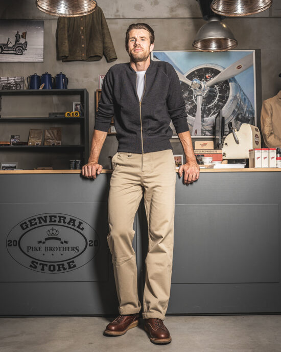 pike-brothers-1943-c2-sweater-grey-3 Photo 3 - 1943 C2 Sweater grey