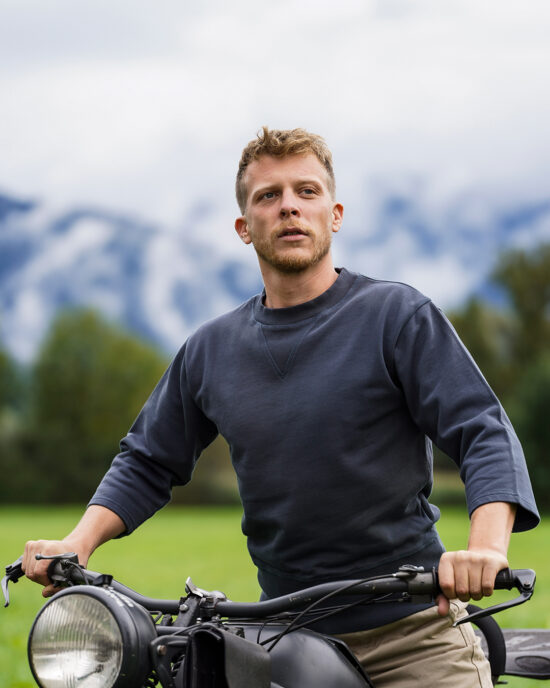 pike-brothers-1945-escape-sweater-prison-blue-8 Photo 8 - 1945 Escape Sweater prison blue