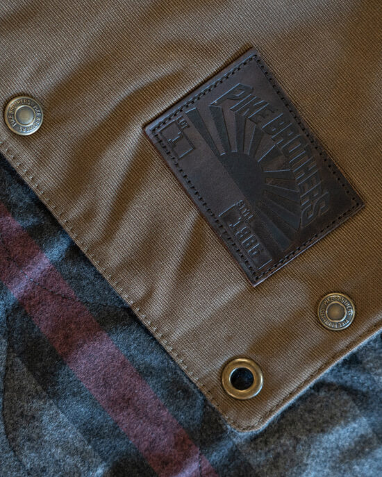 1965-survival-blanket-waxed-khaki-4 1965 Survival Blanket Waxed Khaki - Vue 4