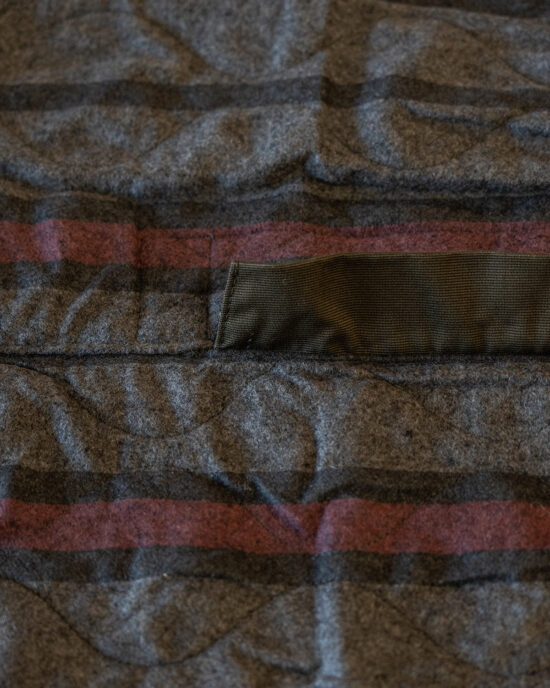 1965-survival-blanket-waxed-olive-4 1965 Survival Blanket Waxed Olive - Vue 4