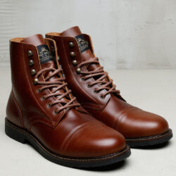 Chaussure Pike Brothers Chaussures Basses Pike Brothers 1966 Low Quarters Cognac Oiled face