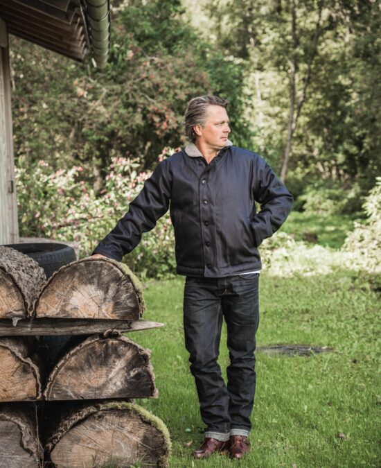 Pike Brothers 1944 N1 Deck Jacket Asphalt - Side Profile pike-brothers-1944-n1-deck-jacket-asphalt-elephant-skin-side