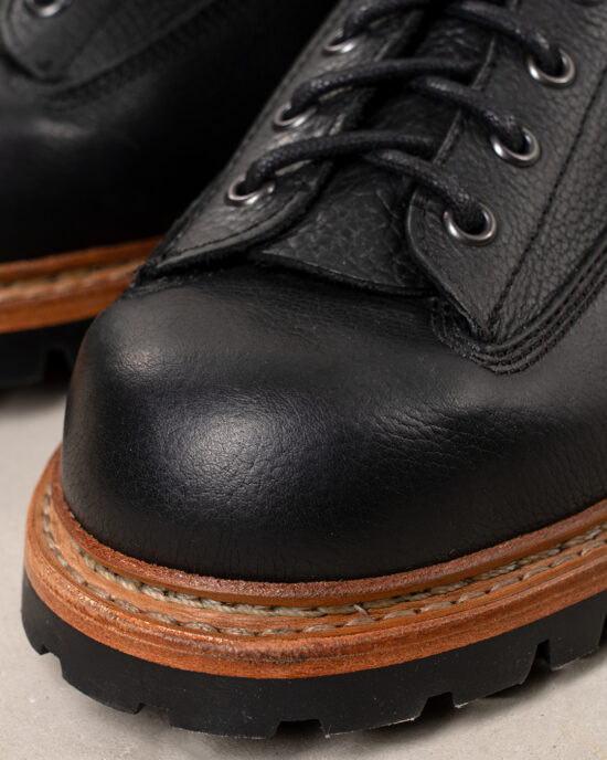 Pike Brothers 1946 Mountaineer Boots Black paire Pike Brothers 1946 Mountaineer Boots Black - paire cuir vintage