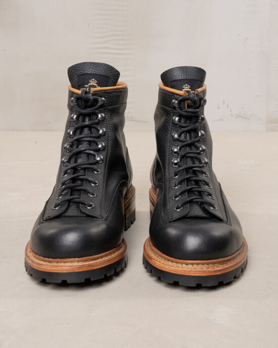 Pike Brothers 1946 Mountaineer Boots Black profil Pike Brothers 1946 Mountaineer Boots Black - profil cuir vintage