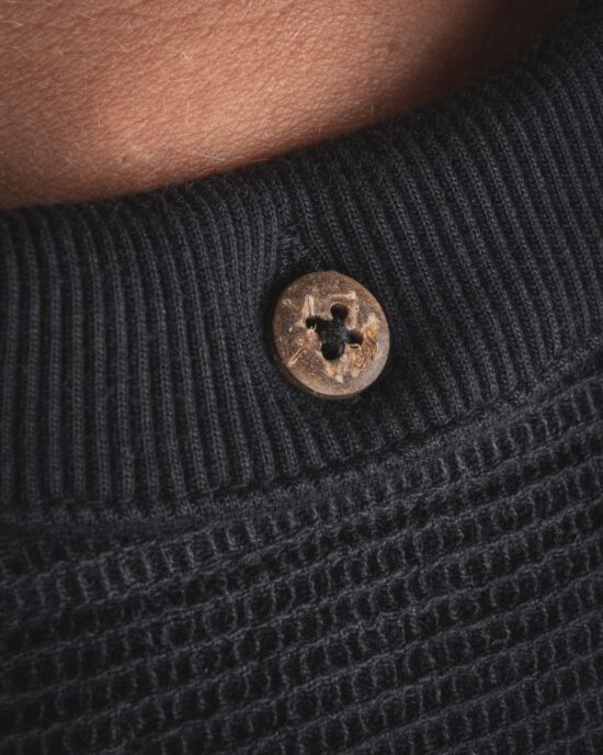 Polo 1963 Royal Black tenue homme denim vintage noir Tenue homme polo Pike Brothers 1963 Royal Black avec denim selvedge