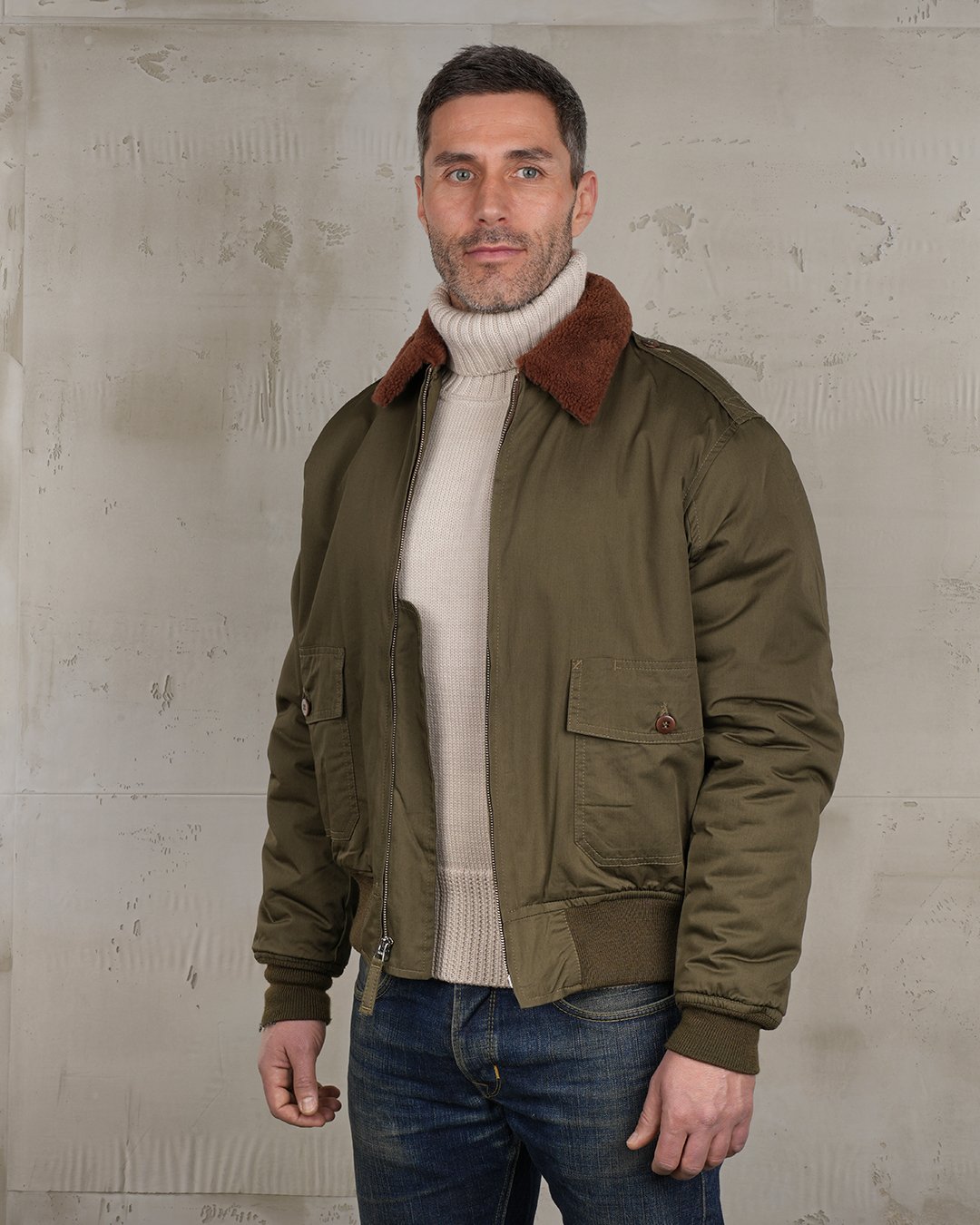 B10 Flight Jacket Olive Pike Brothers — veste vintage, détail de la matière