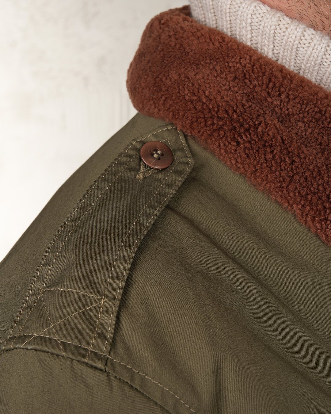 B10 Flight Jacket Olive Pike Brothers — veste vintage, détail des finitions