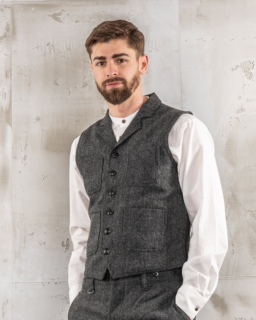 Calico Vest Dundee Grey Pike Brothers — gilet vintage, porté en situation