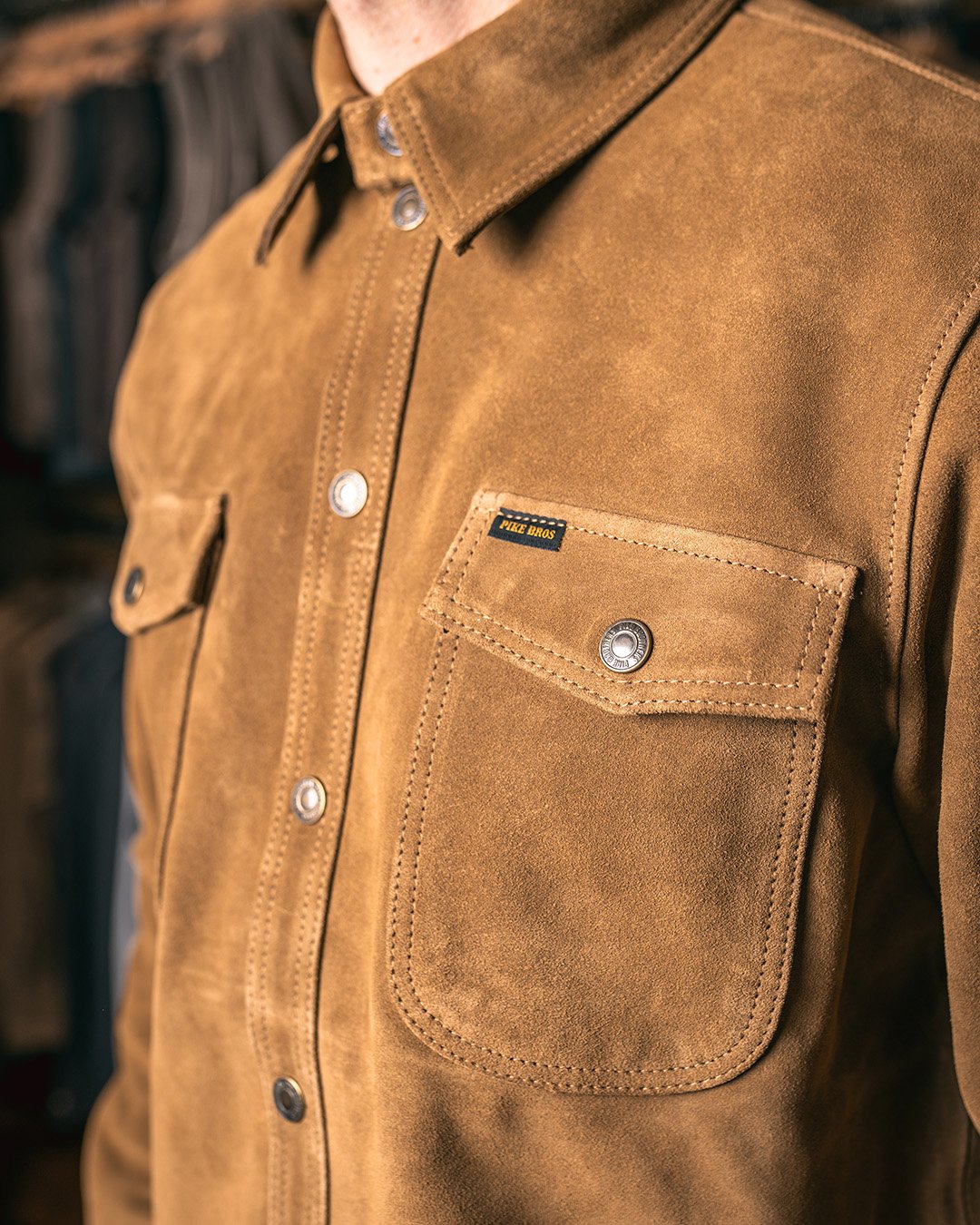 Cpo Shirt Mulholland Brown Pike Brothers — chemise vintage, porté en situation