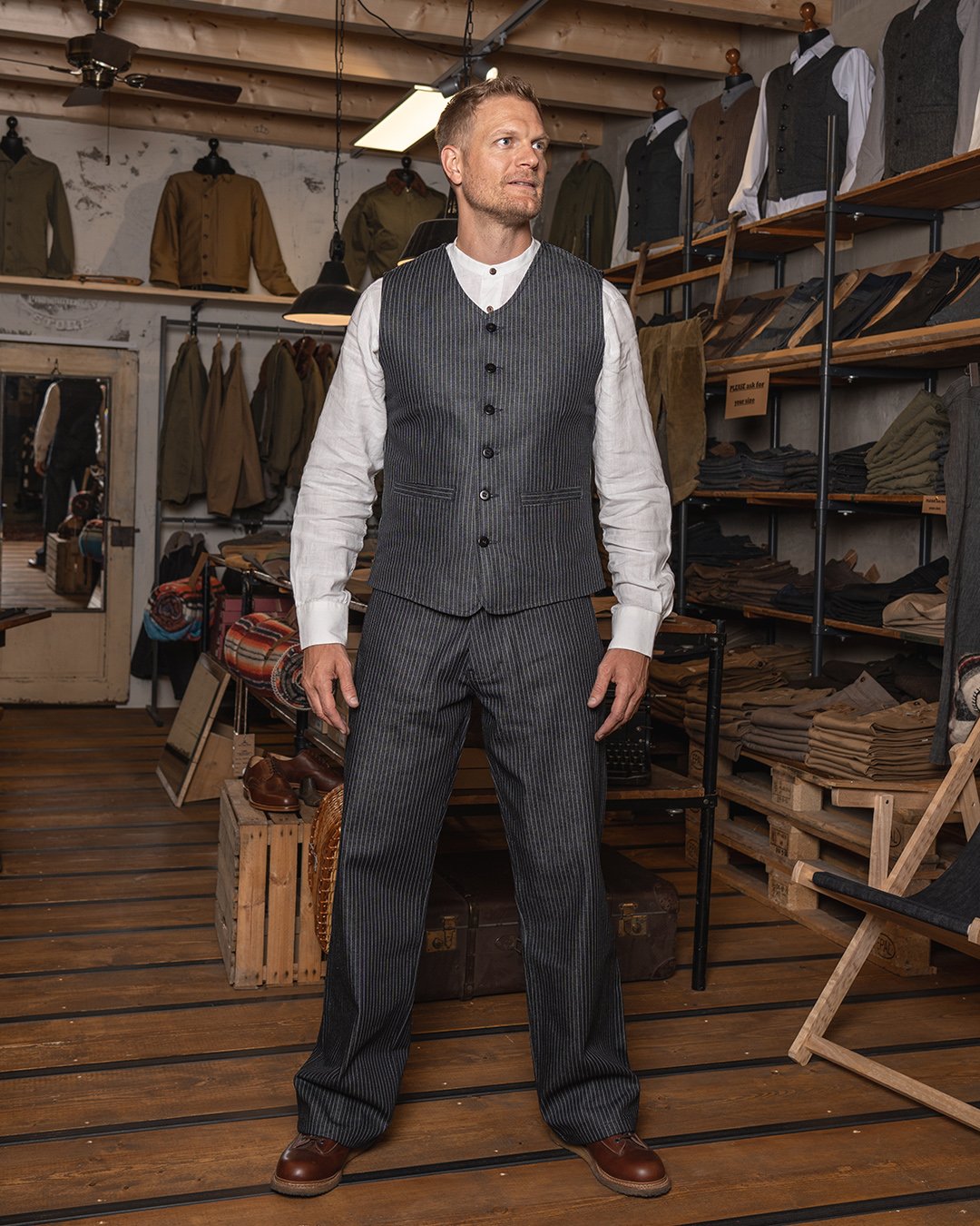 Hauler Vest Blue Wabash Pike Brothers — gilet vintage, porté en situation