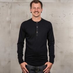 Henley Shirt Long Sleeve Pike Brothers — vintage shirt, front view