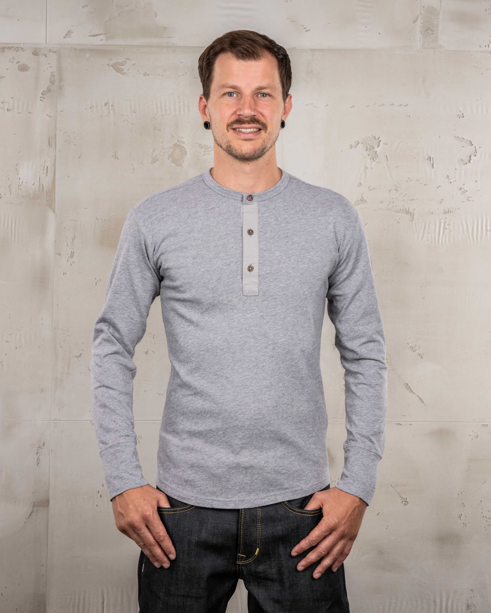 Henley Shirt Long Sleeve Pike Brothers — vintage shirt, front view